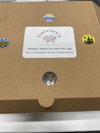 Haunted Pizza Box Pick n Mix - Spooky Sweet Treats 1kg + Zombie Brain