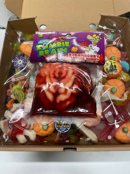 Haunted Pizza Box Pick n Mix - Spooky Sweet Treats 1kg + Zombie Brain