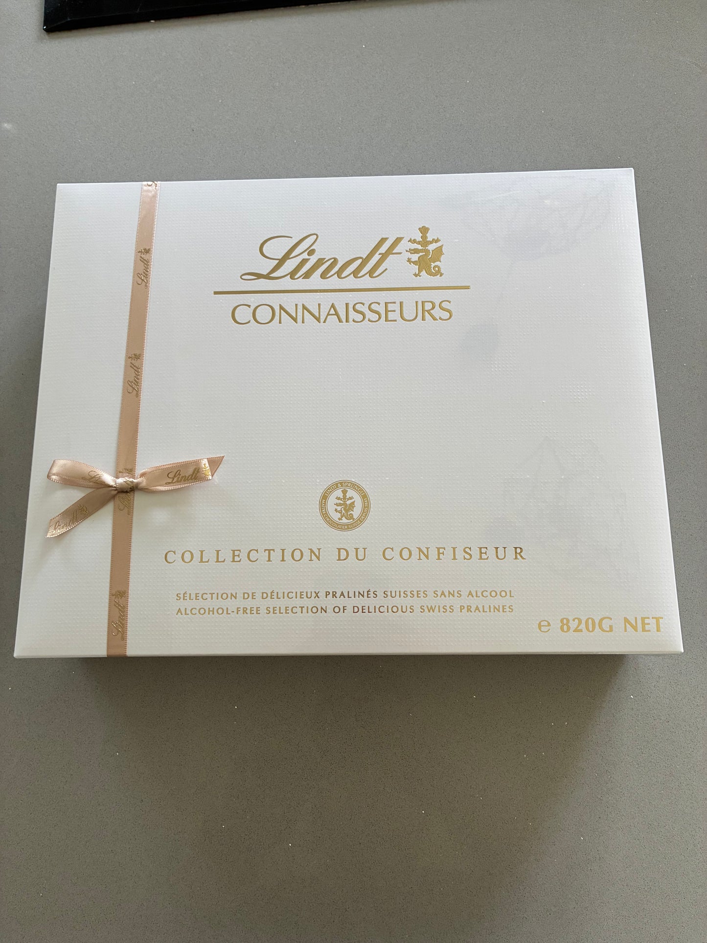 Lindt Connaisseurs Box of 80 Chocolates
