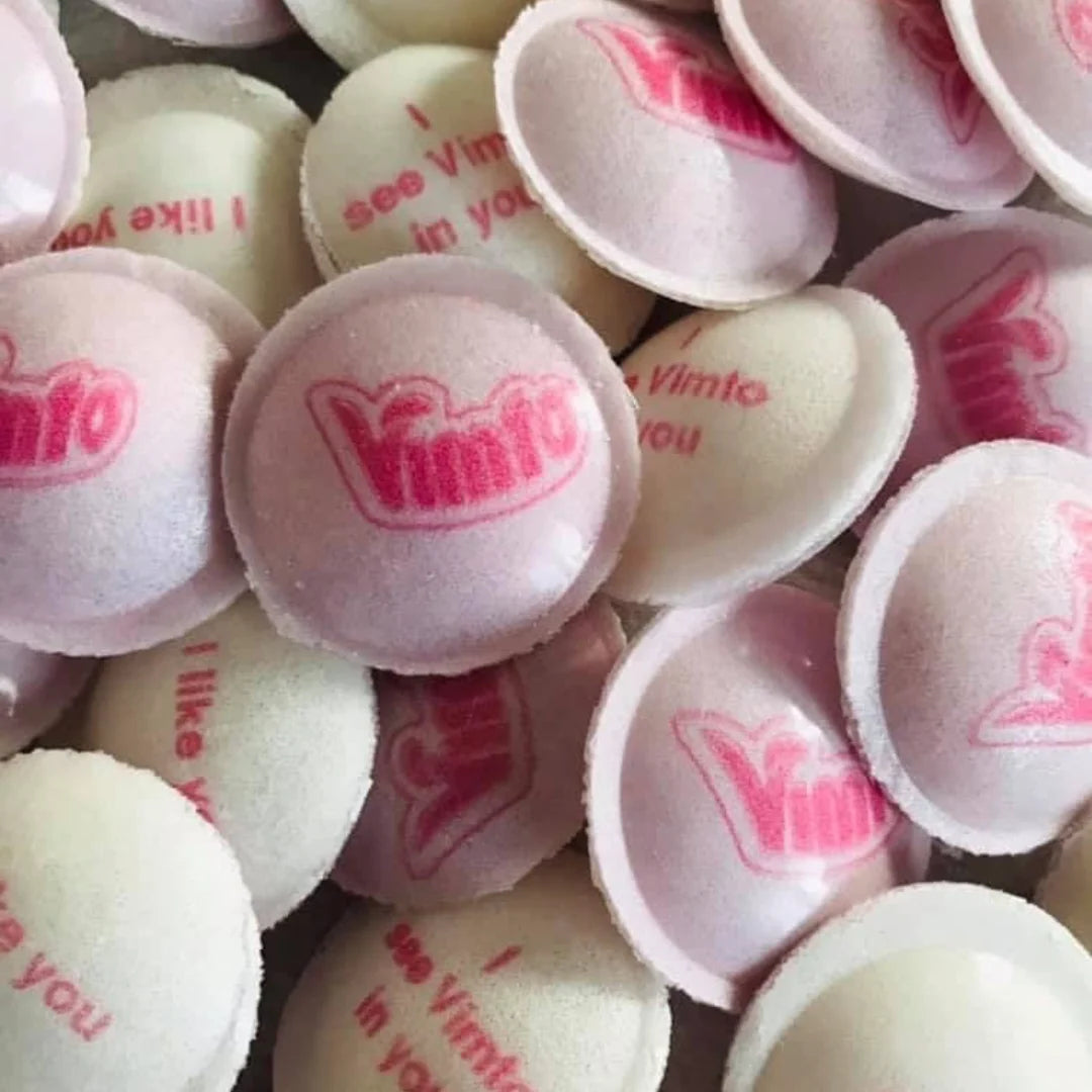 Vimto Flying Saucers 900g Mega Bucket